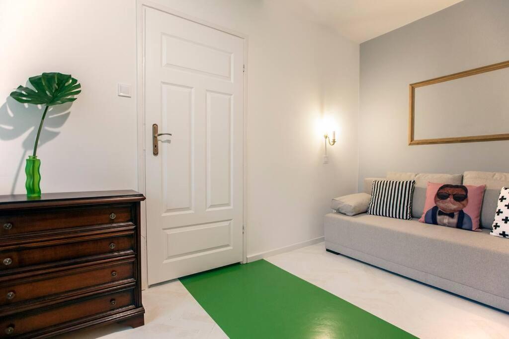 Apartment Heart Of Apt- Centre! Old Town 5' Walk