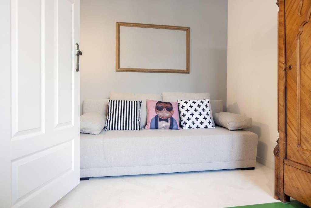 Heart Of Apt- Centre! Old Town 5' Walk Apartment